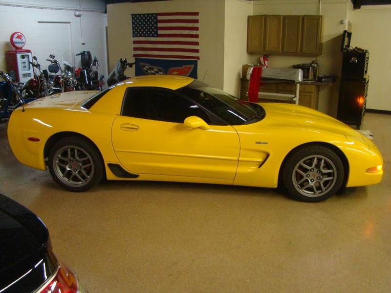 2003 Chevrolet Corvette for sale at Luxury Auto Finder in Batavia IL