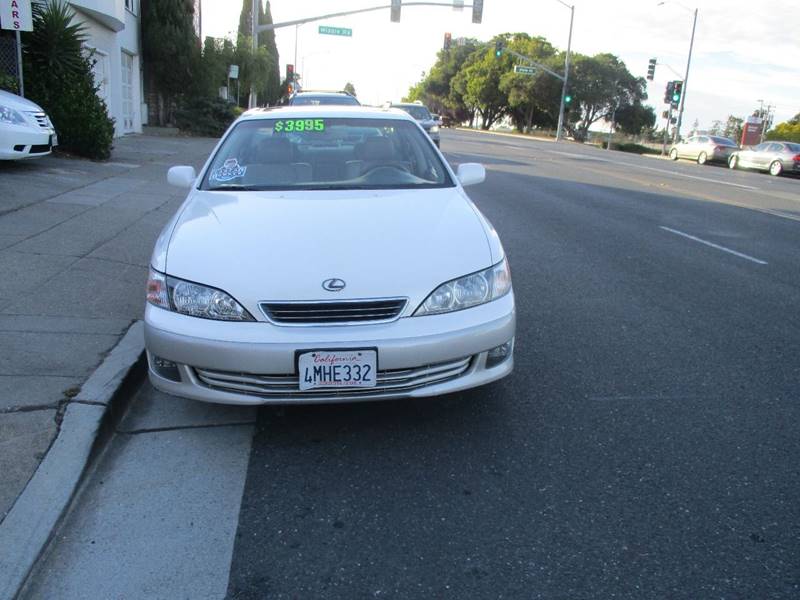 2000 Lexus ES 300 for sale at West Auto Sales in Belmont CA