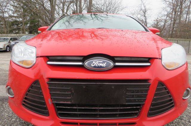 2012 Ford Focus SEL (image 5)