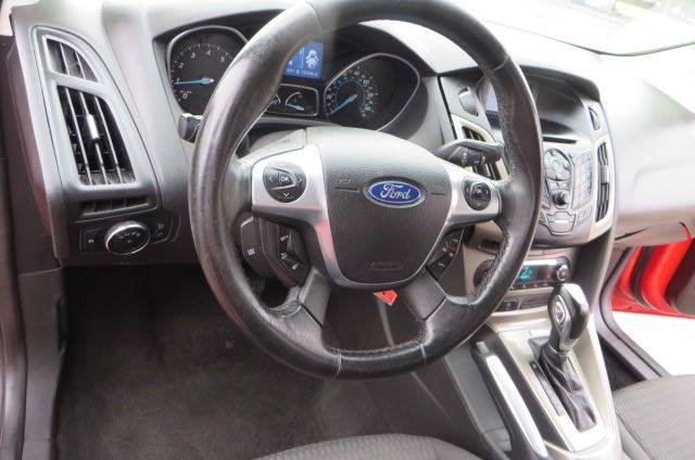 2012 Ford Focus SEL (image 13)