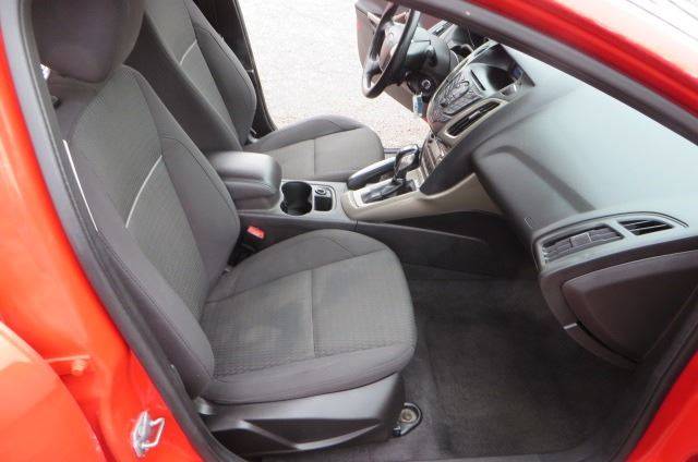 2012 Ford Focus SEL (image 23)
