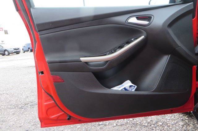 2012 Ford Focus SEL (image 42)