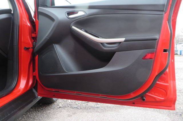 2012 Ford Focus SEL (image 46)
