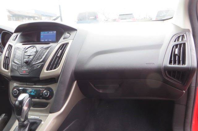 2012 Ford Focus SEL (image 49)