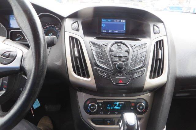 2012 Ford Focus SEL (image 54)