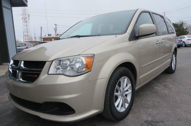 2014 Dodge Grand Caravan SXT (image 1)