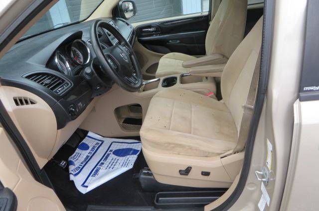 2014 Dodge Grand Caravan SXT (image 11)