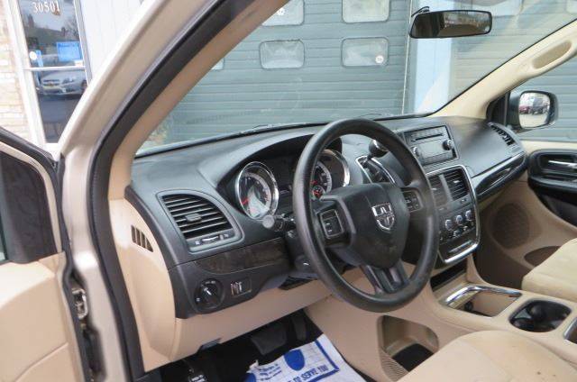 2014 Dodge Grand Caravan SXT (image 12)