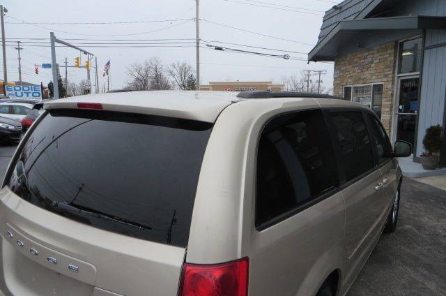2014 Dodge Grand Caravan SXT (image 28)