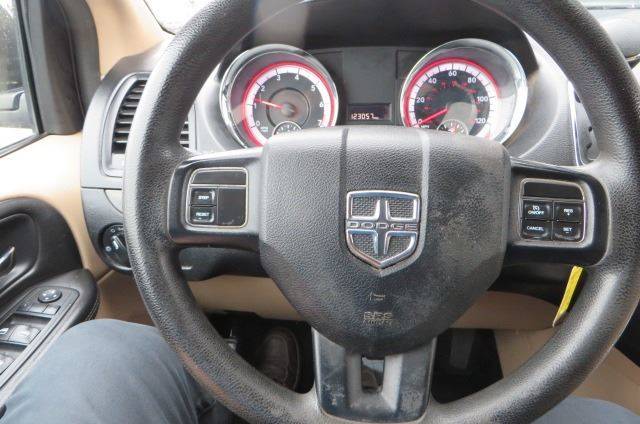 2014 Dodge Grand Caravan SXT (image 41)