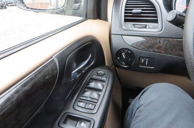 2014 Dodge Grand Caravan SXT (image 43)