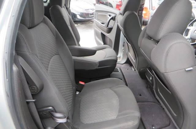 2012 Chevrolet Traverse LT (image 19)