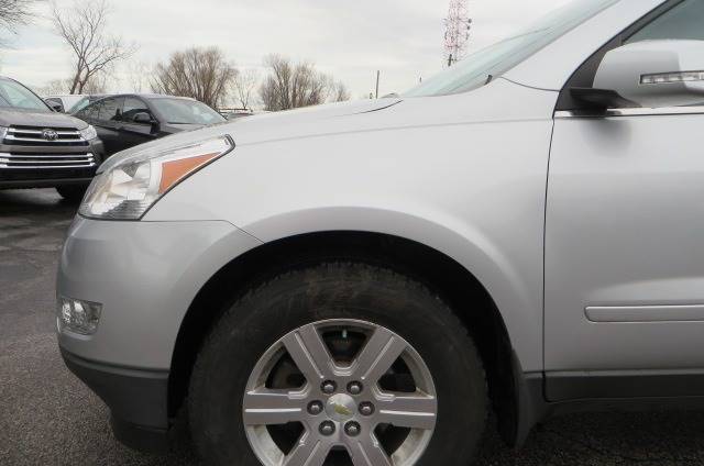 2012 Chevrolet Traverse LT (image 24)