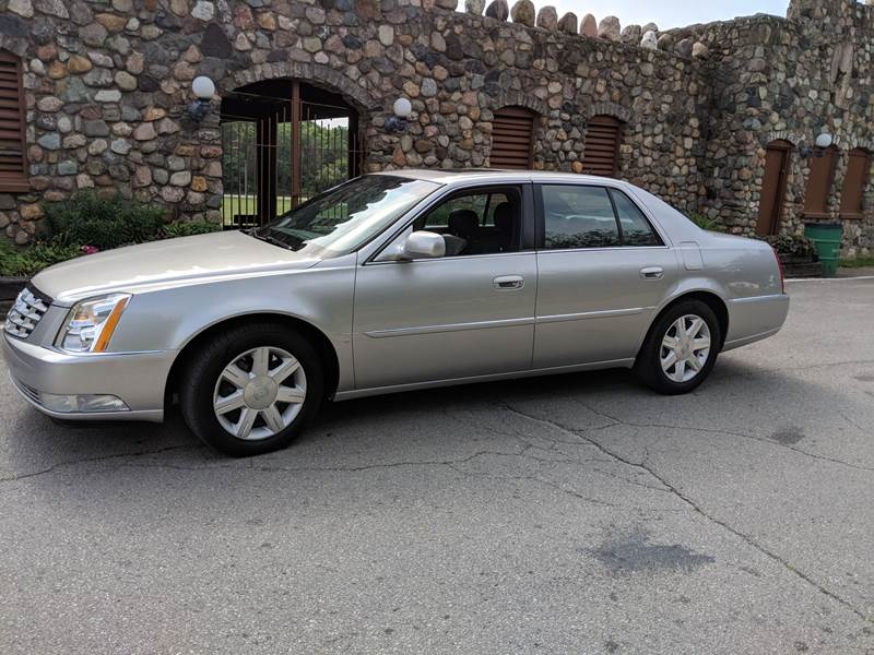2006 Cadillac DTS for sale at Clarks Auto Sales in Connersville IN