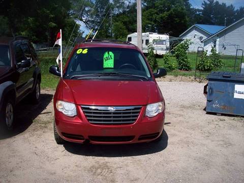 2006 Chrysler Town and Country for sale at Shaw Motor Sales in Kalkaska MI