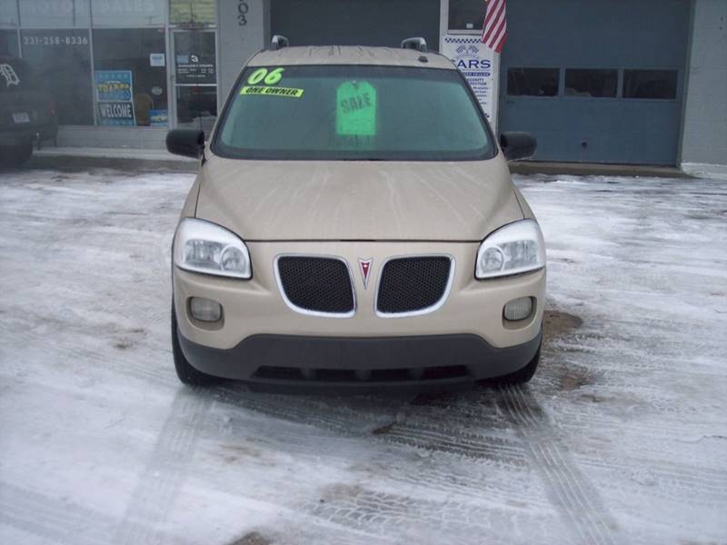 2006 Pontiac Montana SV6 for sale at Shaw Motor Sales in Kalkaska MI