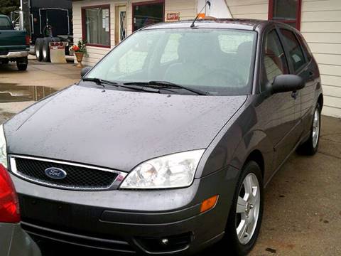 2006 Ford Focus for sale at Clancys Auto Sales in South Beloit IL