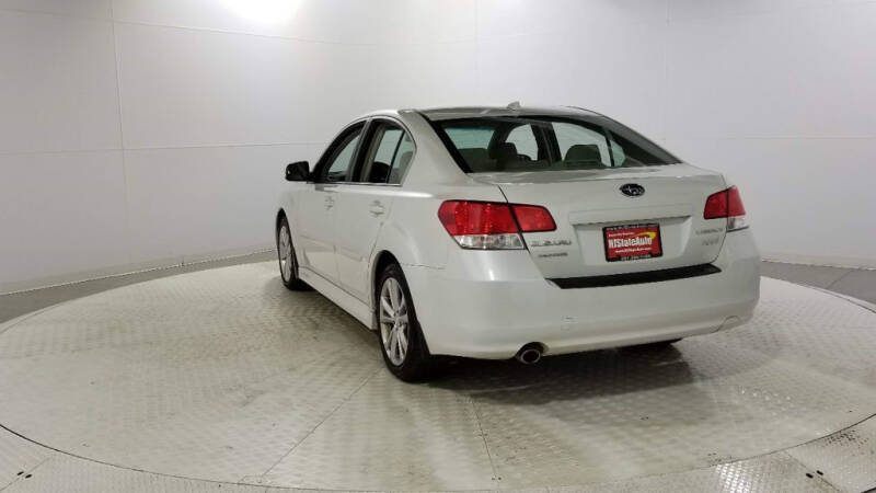 2013 Subaru Legacy 2.5i Limited (image 3)