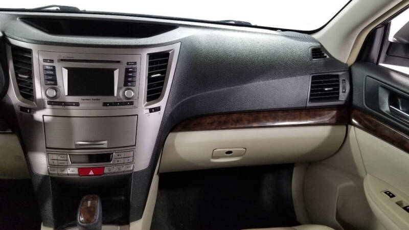 2013 Subaru Legacy 2.5i Limited (image 33)