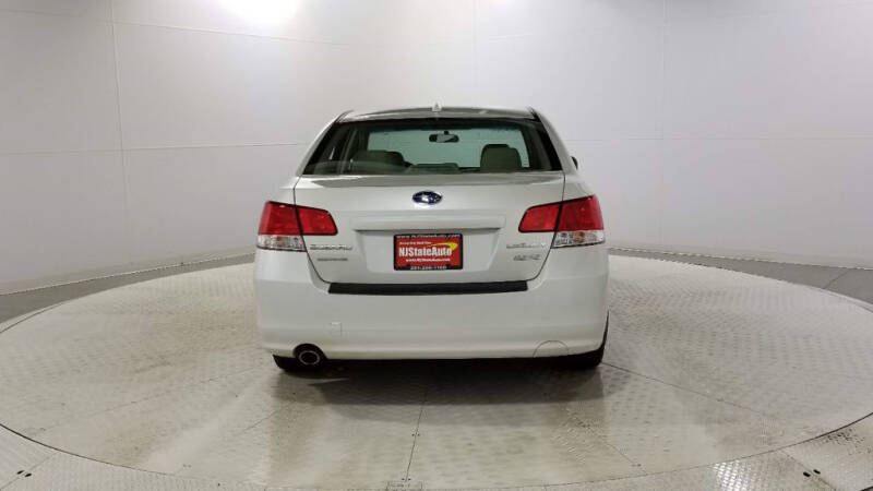 2013 Subaru Legacy 2.5i Limited (image 4)