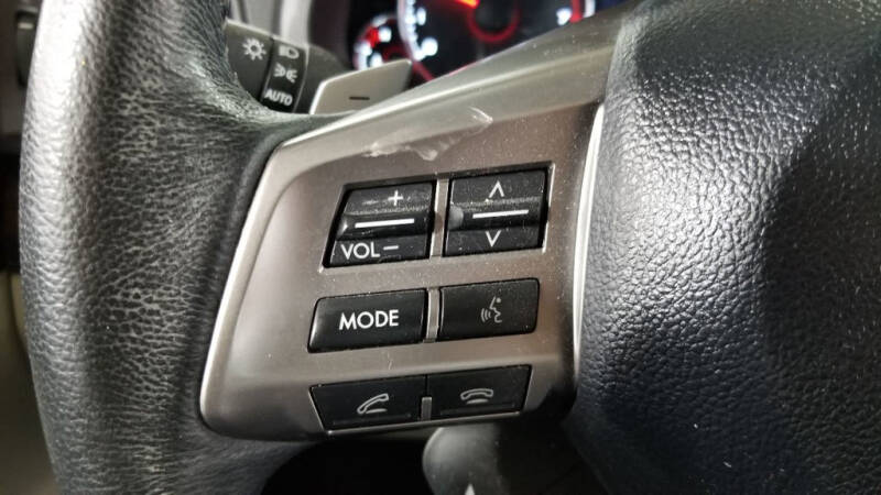 2013 Subaru Legacy 2.5i Limited (image 13)