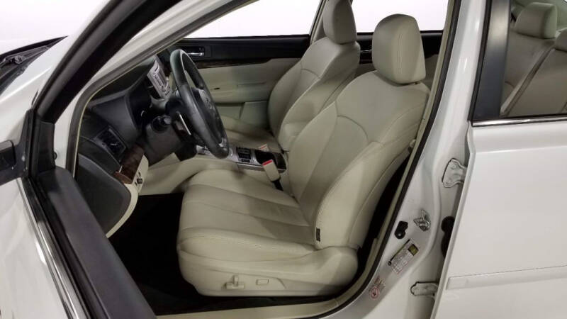 2013 Subaru Legacy 2.5i Limited (image 30)