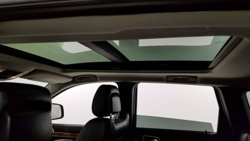 2012 Jeep Grand Cherokee (image 35)
