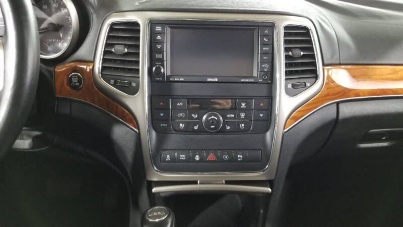 2012 Jeep Grand Cherokee (image 33)