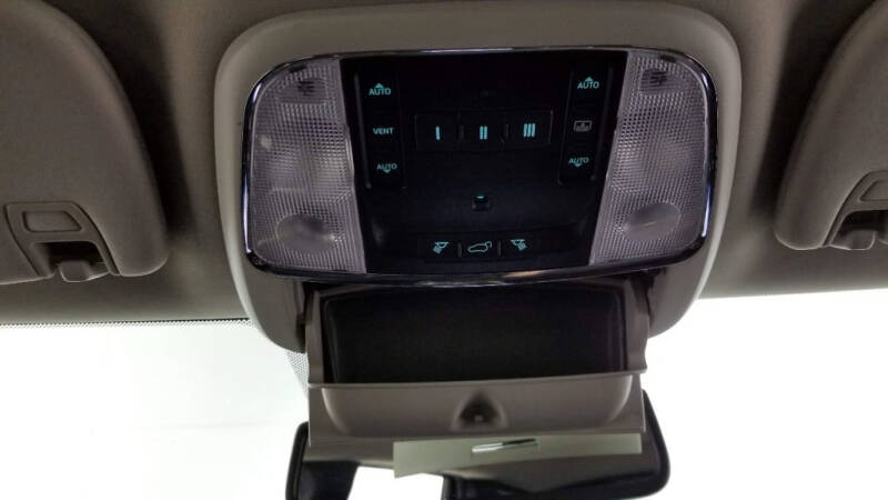 2012 Jeep Grand Cherokee (image 25)