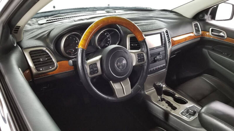 2012 Jeep Grand Cherokee (image 11)
