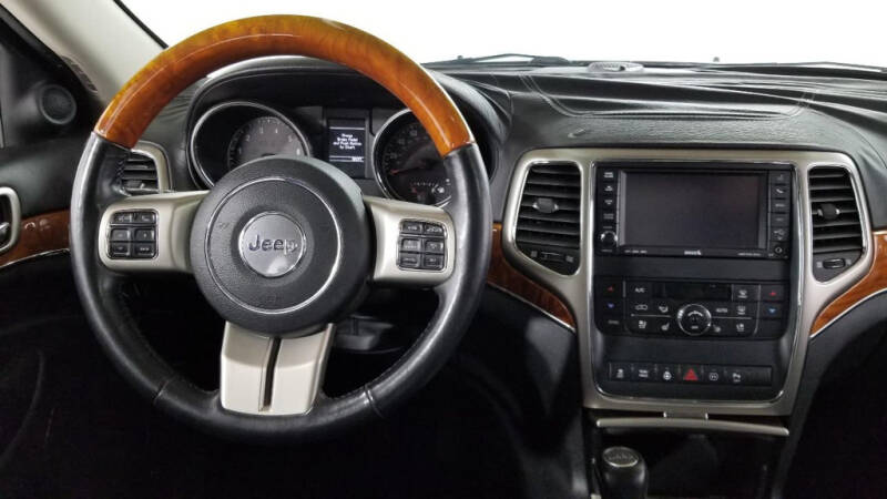 2012 Jeep Grand Cherokee (image 31)
