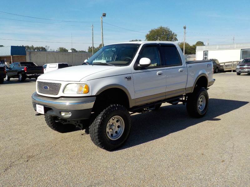 2003 Ford F-150 for sale at Young's Motor Company Inc. in Benson NC