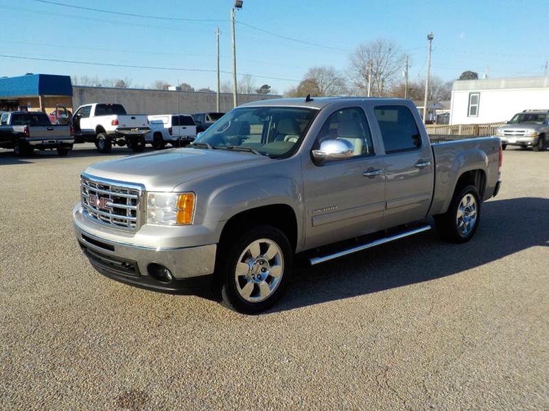 2009 GMC Sierra 1500 for sale at Young's Motor Company Inc. in Benson NC