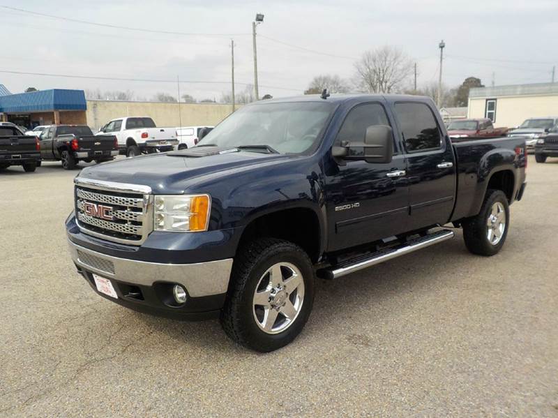 2011 GMC Sierra 2500HD for sale at Young's Motor Company Inc. in Benson NC