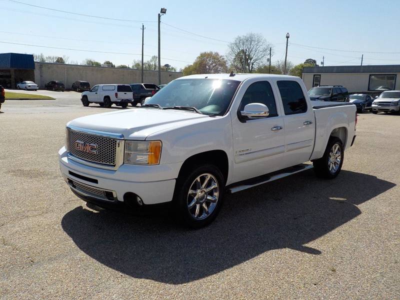 2008 GMC Sierra 1500 for sale at Young's Motor Company Inc. in Benson NC