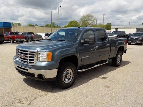 2007 GMC Sierra 2500HD for sale at Young's Motor Company Inc. in Benson NC