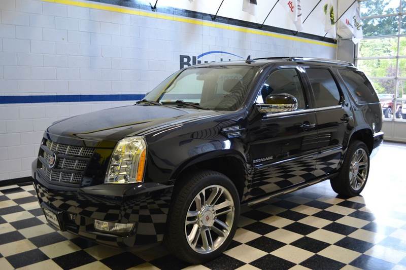 2014 Cadillac Escalade for sale at Blue Line Motors in Winchester VA