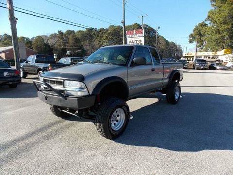 2002 Chevrolet S-10 for sale at Deer Park Auto Sales Corp in Newport News VA