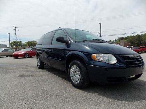 2005 Chrysler Town and Country for sale at Deer Park Auto Sales Corp in Newport News VA