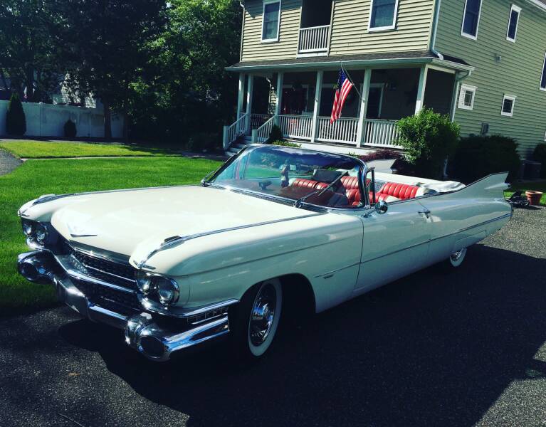 Black Tie Classics Car Dealer in Stratford, NJ