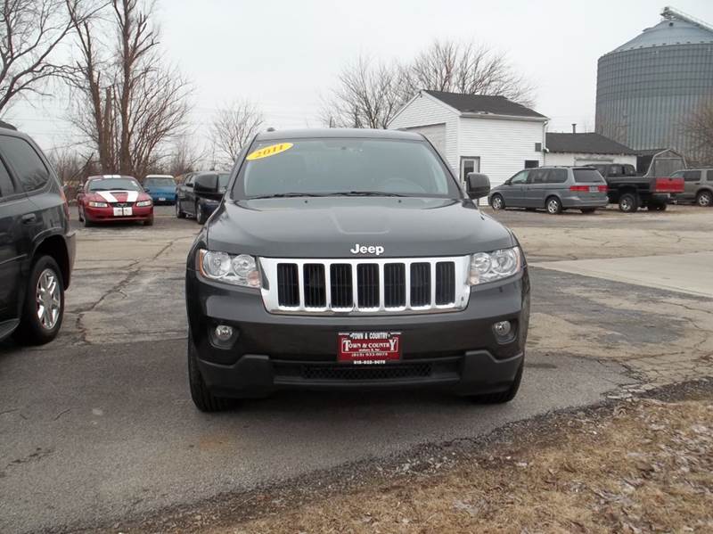 2011 Jeep Grand Cherokee for sale at Town & Country Motors in Bourbonnais IL