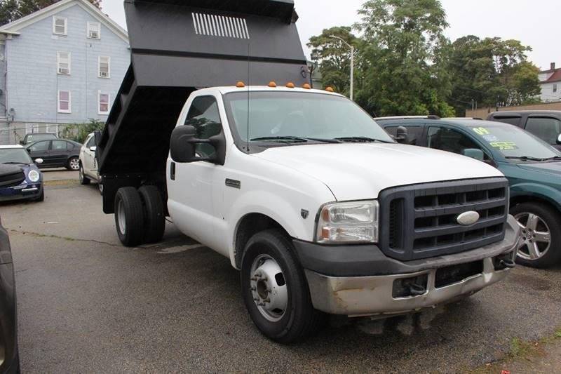 2006 Ford F350 Super Duty 4X2 2dr Regular Cab 140.8164.8 in. WB In