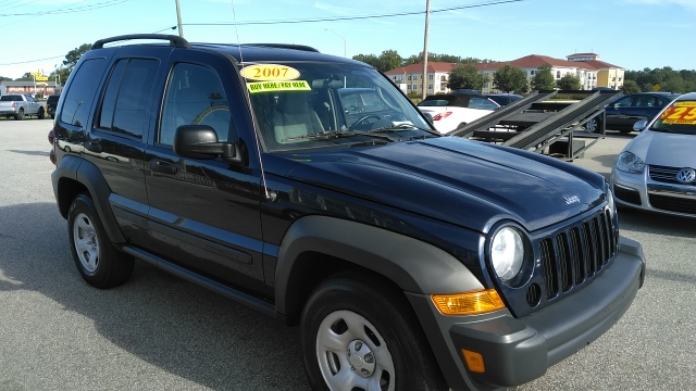 2007 Jeep Liberty for sale at Kelly & Kelly Supermarket of Cars in Fayetteville NC