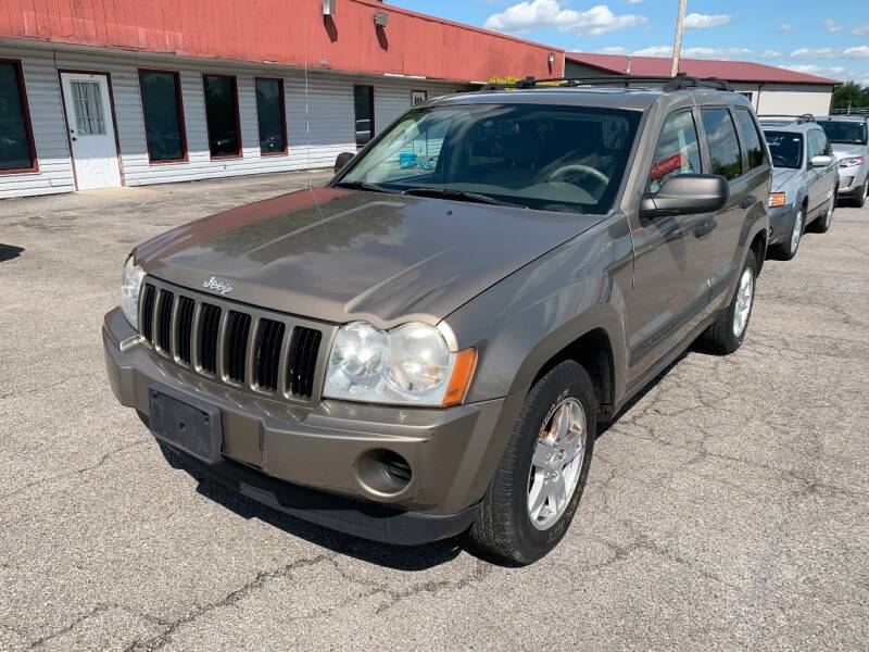 2005 Jeep Grand Cherokee 4dr Laredo 4WD SUV In Murphysboro IL Best