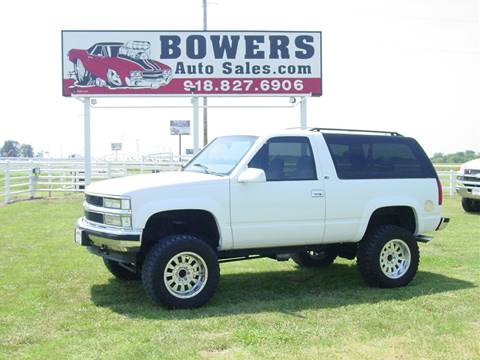1998 Chevrolet Tahoe for sale at BOWERS AUTO SALES in Mounds OK