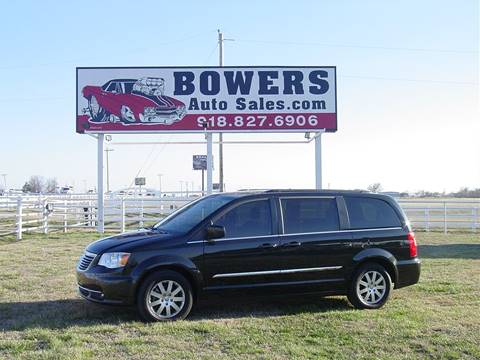 2016 Chrysler Town and Country for sale at BOWERS AUTO SALES in Mounds OK