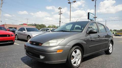 2003 Ford Focus for sale at TIGER AUTO SALES INC in Redford MI