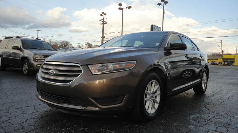 2015 Ford Taurus for sale at TIGER AUTO SALES INC in Redford MI