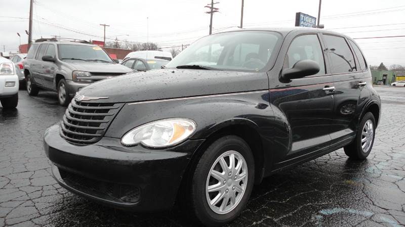 2009 Chrysler PT Cruiser for sale at TIGER AUTO SALES INC in Redford MI