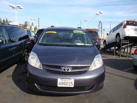 2007 Toyota Sienna for sale at AUTOSHOPPER PLACE INC in Buena Park CA